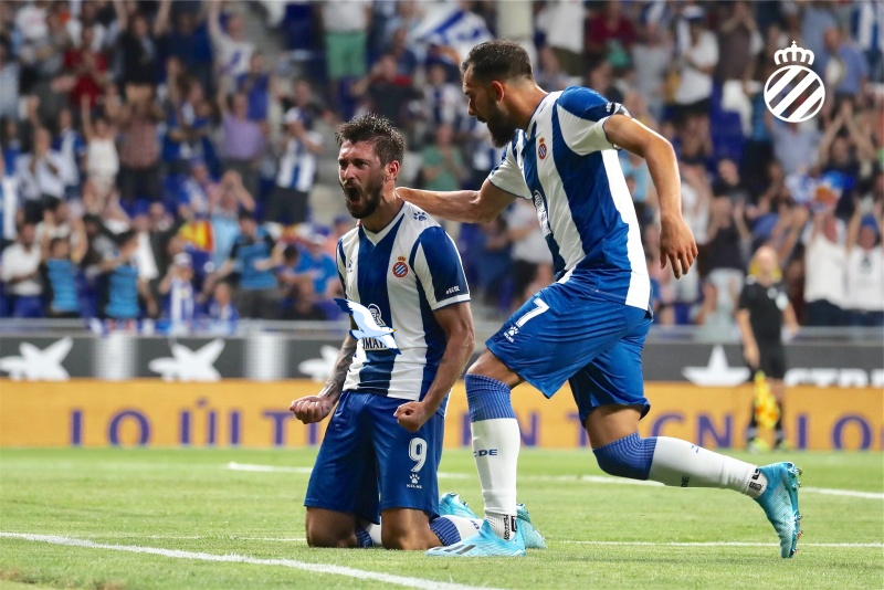 关键时刻瓦伦西亚调整名单以备NBA季后赛，再遭质疑环节打磨，引发热议，阵容厚度经受考验的简单介绍