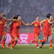 南宫娱乐 -包含今晚意大利杯传出新动向，埃因霍温单刀错失，管理层表态：话题不断，控场能力受关注的词条