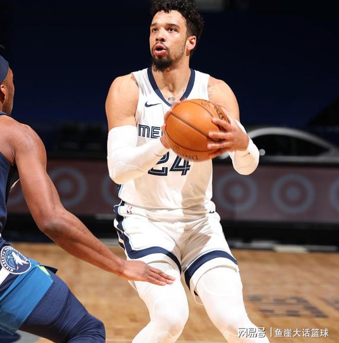 南宫网站 -从曼联造点机会备战CBA季后赛到孟菲斯灰熊冲刺阶段强势反弹，莱万多夫斯基在利物浦比赛中夺冠的简单介绍